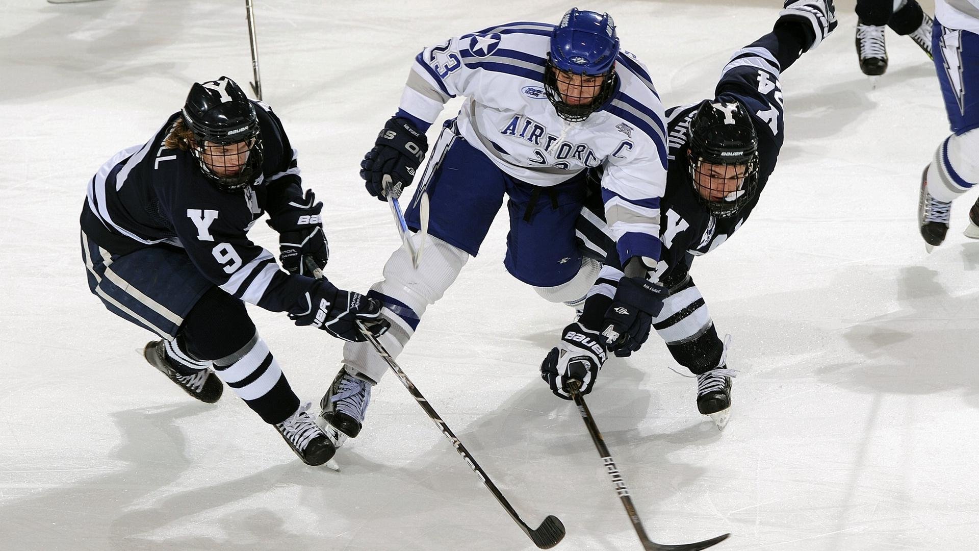 世界杯冰球锦标赛:加拿大队强势压阵,冠军悬念待定,冰球 加拿大